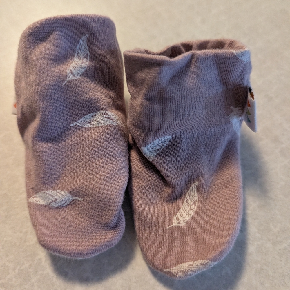 Soft Feather Print Baby Booties